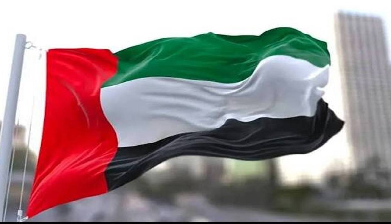 بسته شدن موقت تمام سواحل شارجه در پی نشت نفت