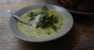 طرز تهیه سوپ لوبیا سفید و اسفناج؛ ساده و خامه‌ای